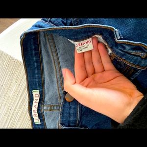JBrand Size 26 Skinny Jeans